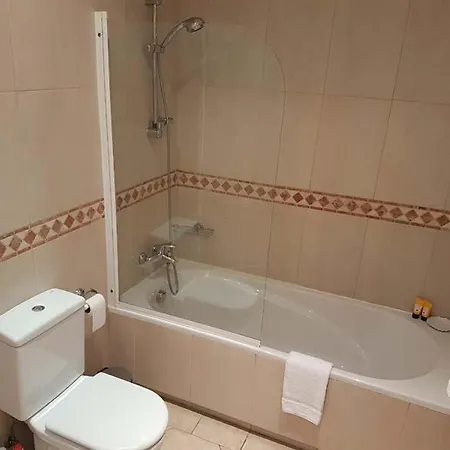 Βίλα Sleeps 8 With Pool Air Con And Wifi *