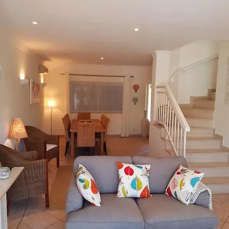 فيلة Sleeps 8 With Pool Air Con And Wifi فالي دو لوبو